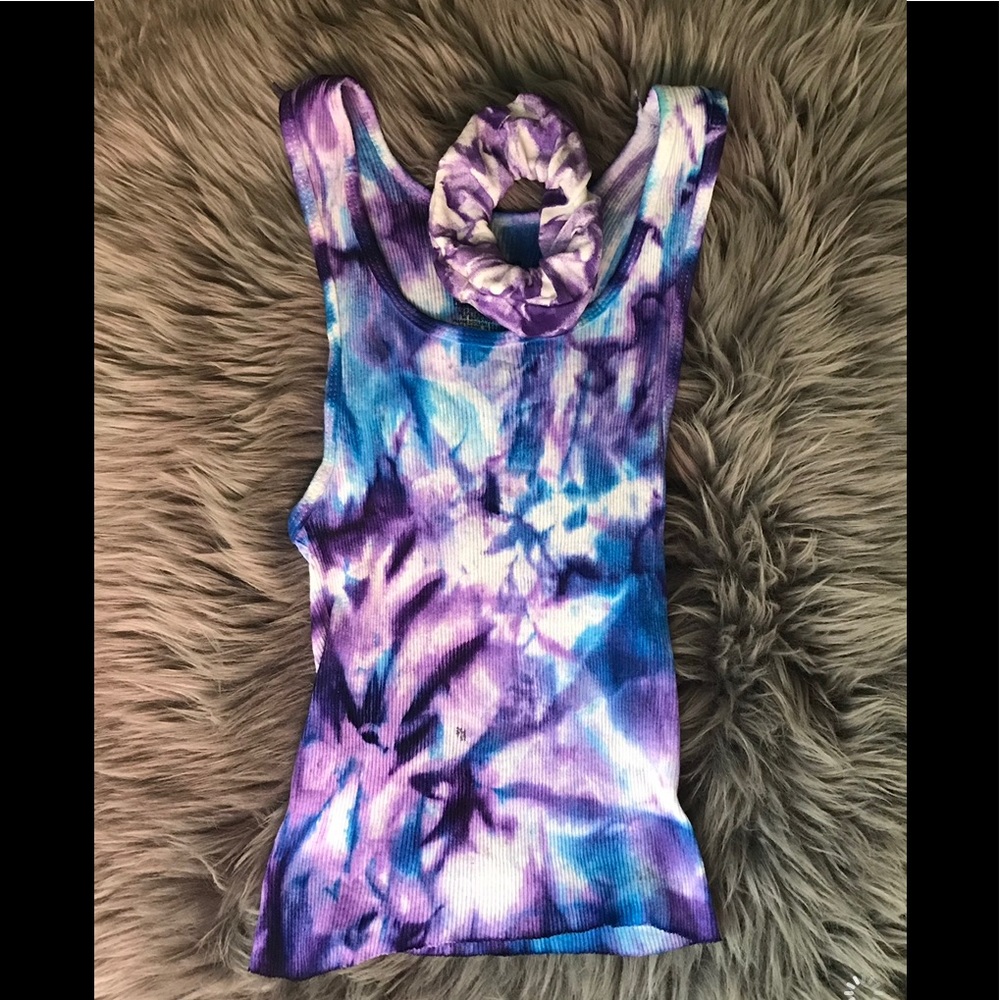 BUNDLE! homemade tie dye tank with scrunchie!